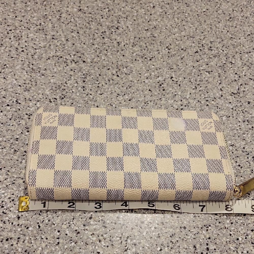 Louis Vuitton Cream and Gray Checkered Zip Wallet